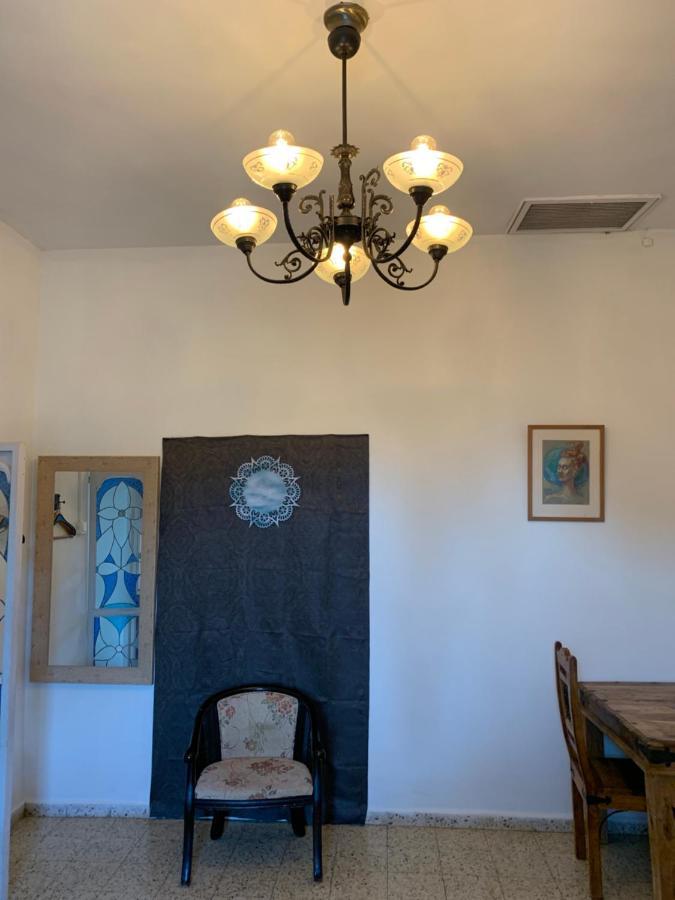 בית האבן העתיק מ-1885 עם מגונית פרטית בחצר 罗什平纳 外观 照片